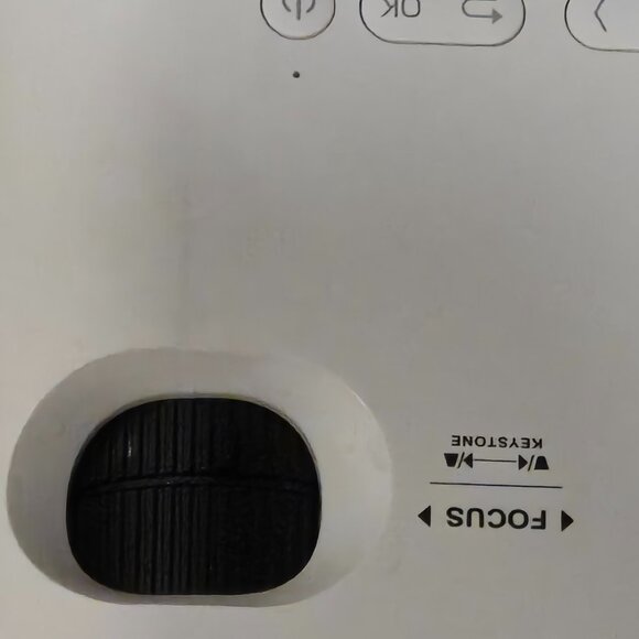 Mini Portable Projector, VISSPL Full HD 1080P (NEVER USED) - Picture 7 of 9